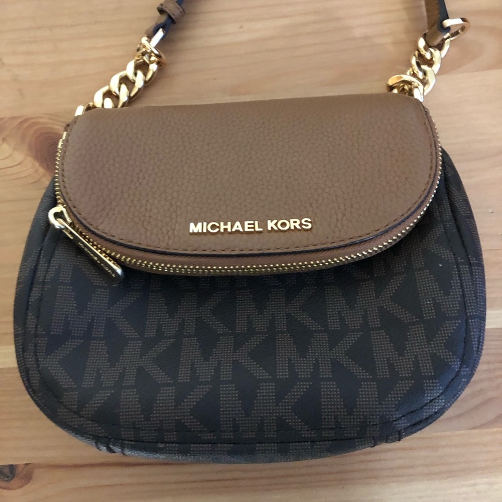 Michael Kors crossbody purse